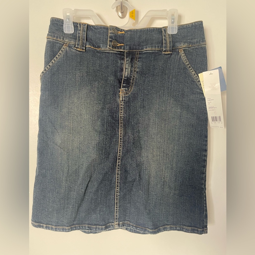 NWT Crazyhorse a Liz Claiborne Stretch Denim Midi Skirt Size .6